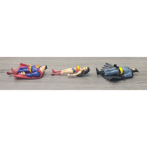 Mattel Cape Justice League Set of 3 Figures Superman Wonder Woman Bateman - Picture 5 of 10